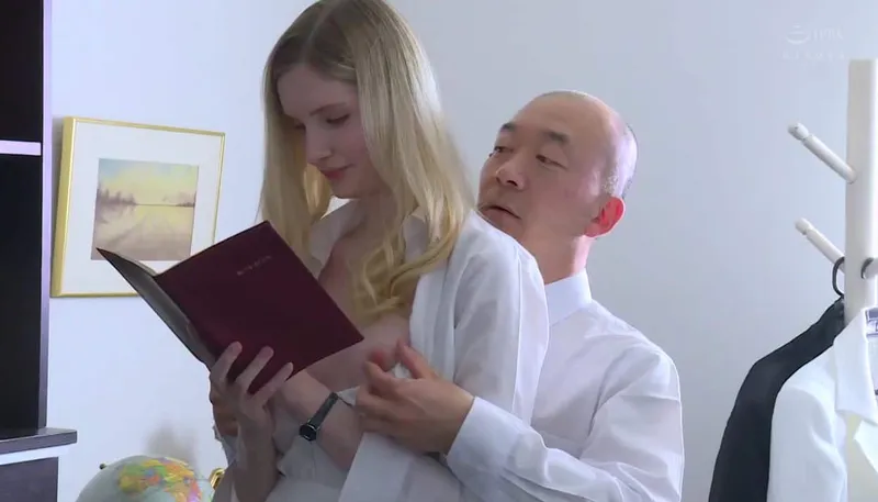 Cô vợ chấp nhận làm con ghệ cho đối tác của ông xã để trả nợ